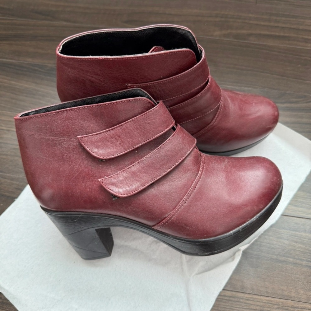 Women's Burgundy Ankle Boots